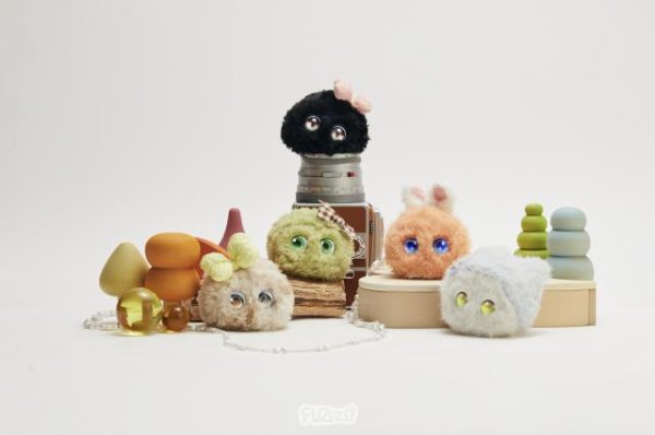 九鼎 Labubu后，一款AI“毛球”潮玩火了：朱啸虎押注，定价399元开售就卖爆