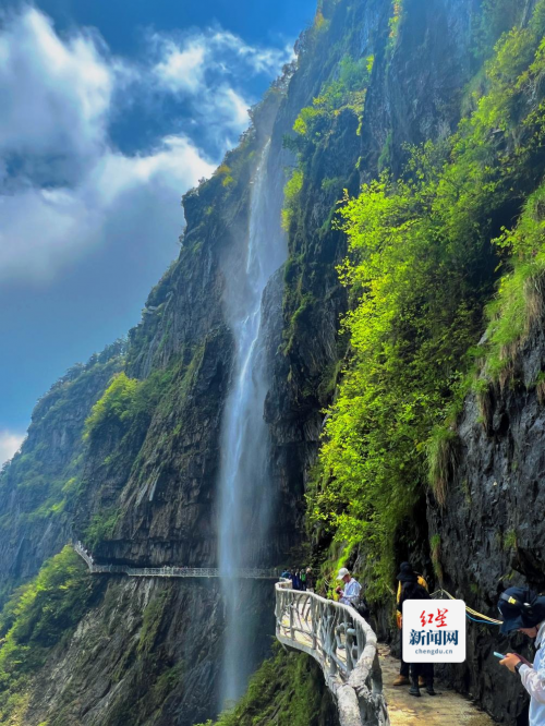 银铺子配资 瓦屋山兰溪绝壁栈道7月19日试开放